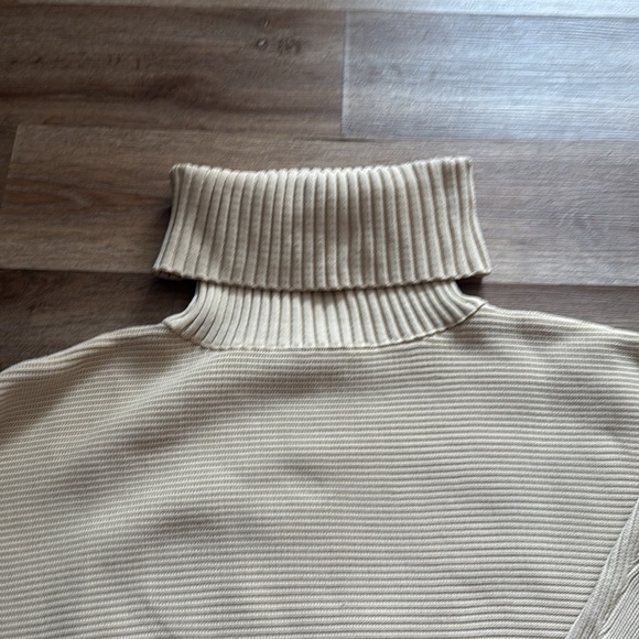 Murua turtle neck sweater - Picture 4 of 8